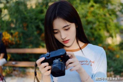 娱乐圈吃瓜鞠婧祎是谁,娱乐圈的“吃瓜”焦点，揭秘她的星途历程